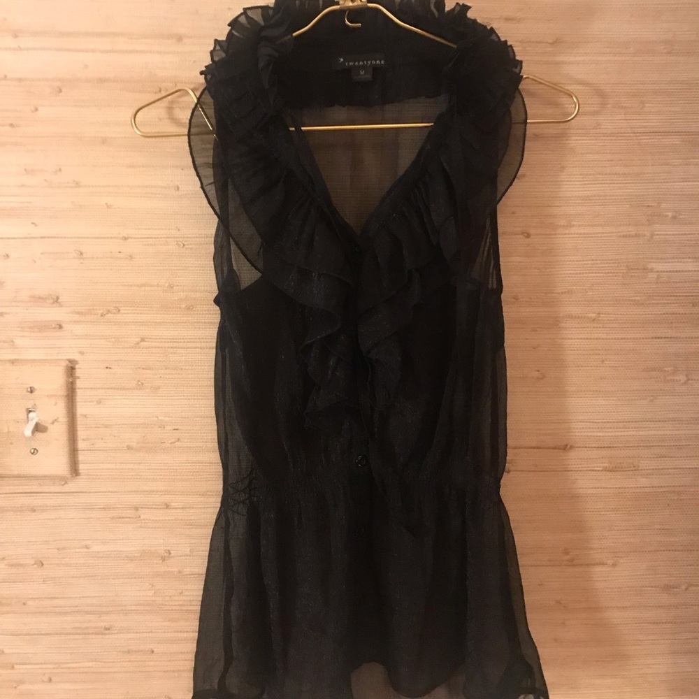 Sleeveless blouse